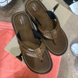 —SOLD—Clarks Brown Leather Flip-Flop Sandals with Cushioned Footbed